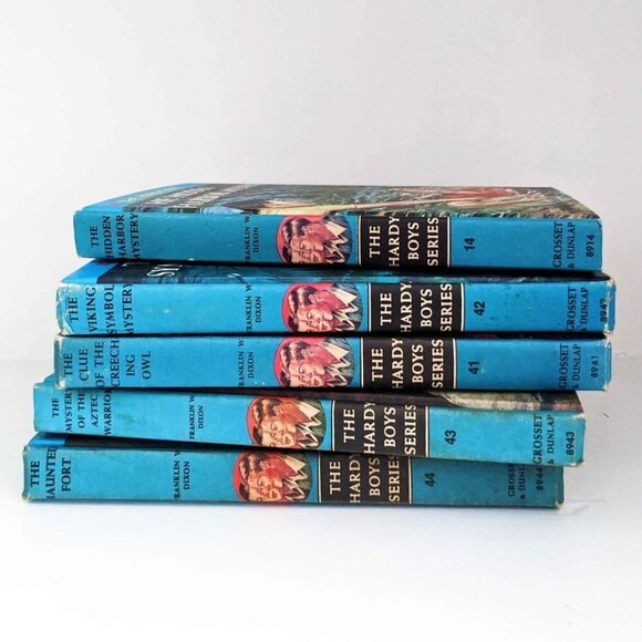 Vintage Hardy Boys Book Set Lot Boys Room Decor - Picture 3 of 9